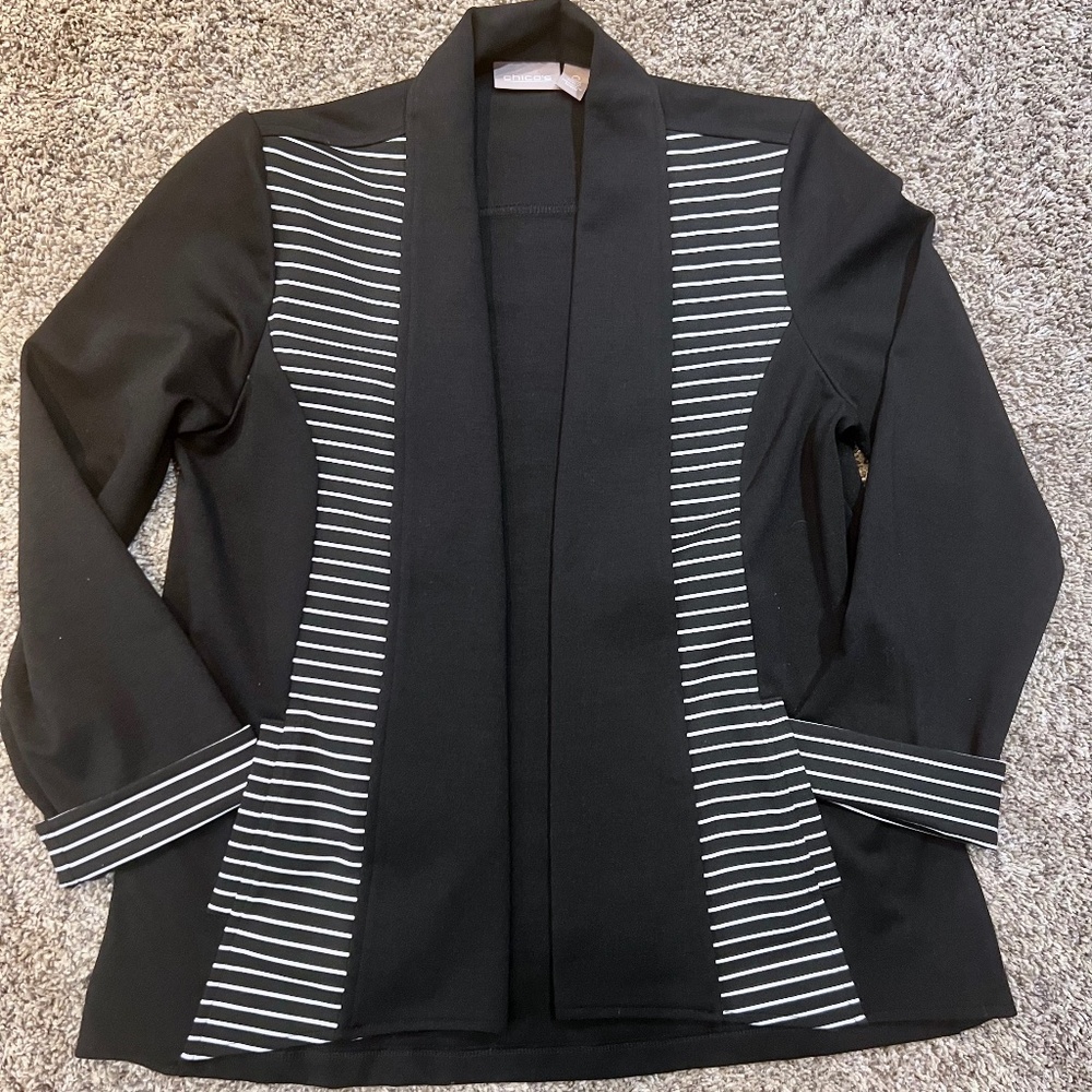 CHICOS BLACK & WHITE STRIP KNIT JACKET